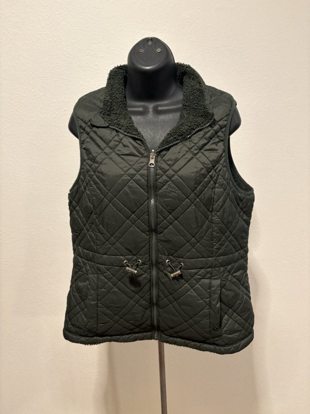 Time & Tru Quilted Sherpa Lined Womens Medium 8-10 Vest Front Zip